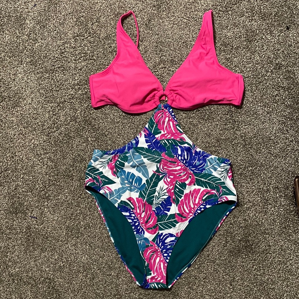 Decree Pink Patterned O-Ring One-Piece Swimsuit